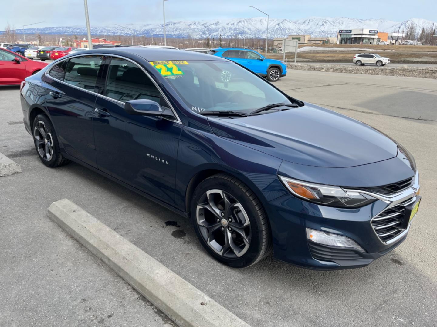 2022 BLUE /Black CHEVROLET MALIBU LT (1G1ZD5ST7NF) with an 1.5L engine, Continuously Variable transmission, located at 1960 Industrial Drive, Wasilla, 99654, (907) 274-2277, 61.573475, -149.400146 - Photo#5